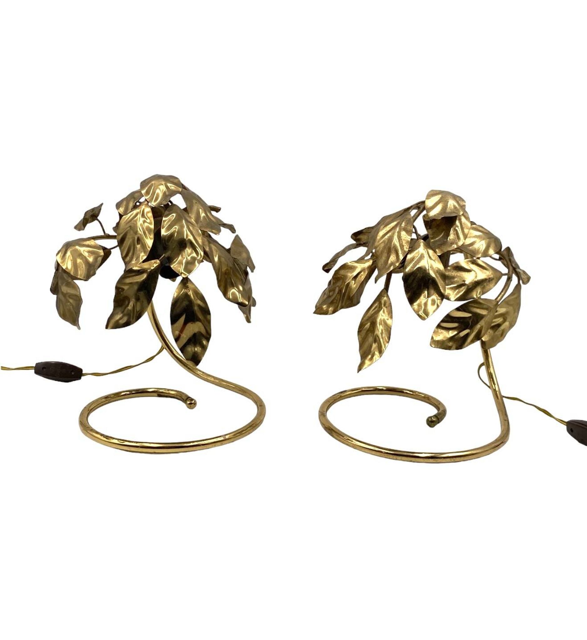 Hollywood regency set of 2 brass leaves table lamps, Bottega Gadda Italy, 1970s