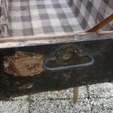 Ancienne malle de voyage en bois bombée