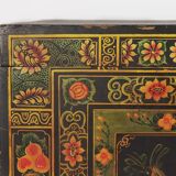 Malle ancienne en bois avec illustrations de pivoines, Chine, vers 1900