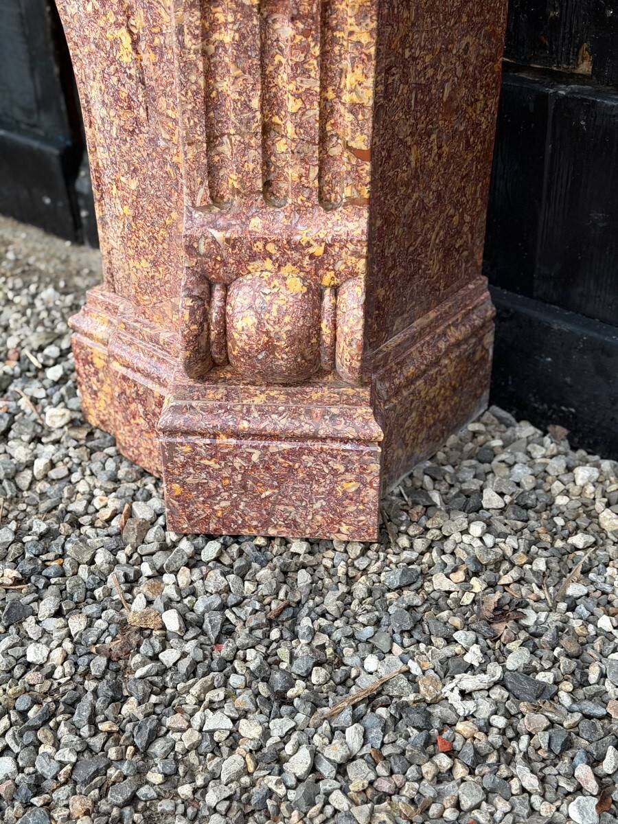 Impressive Napoleon III fireplace in violet brocatelle marble from Spain, circa 1880.