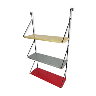 Tomado-style metal shelf