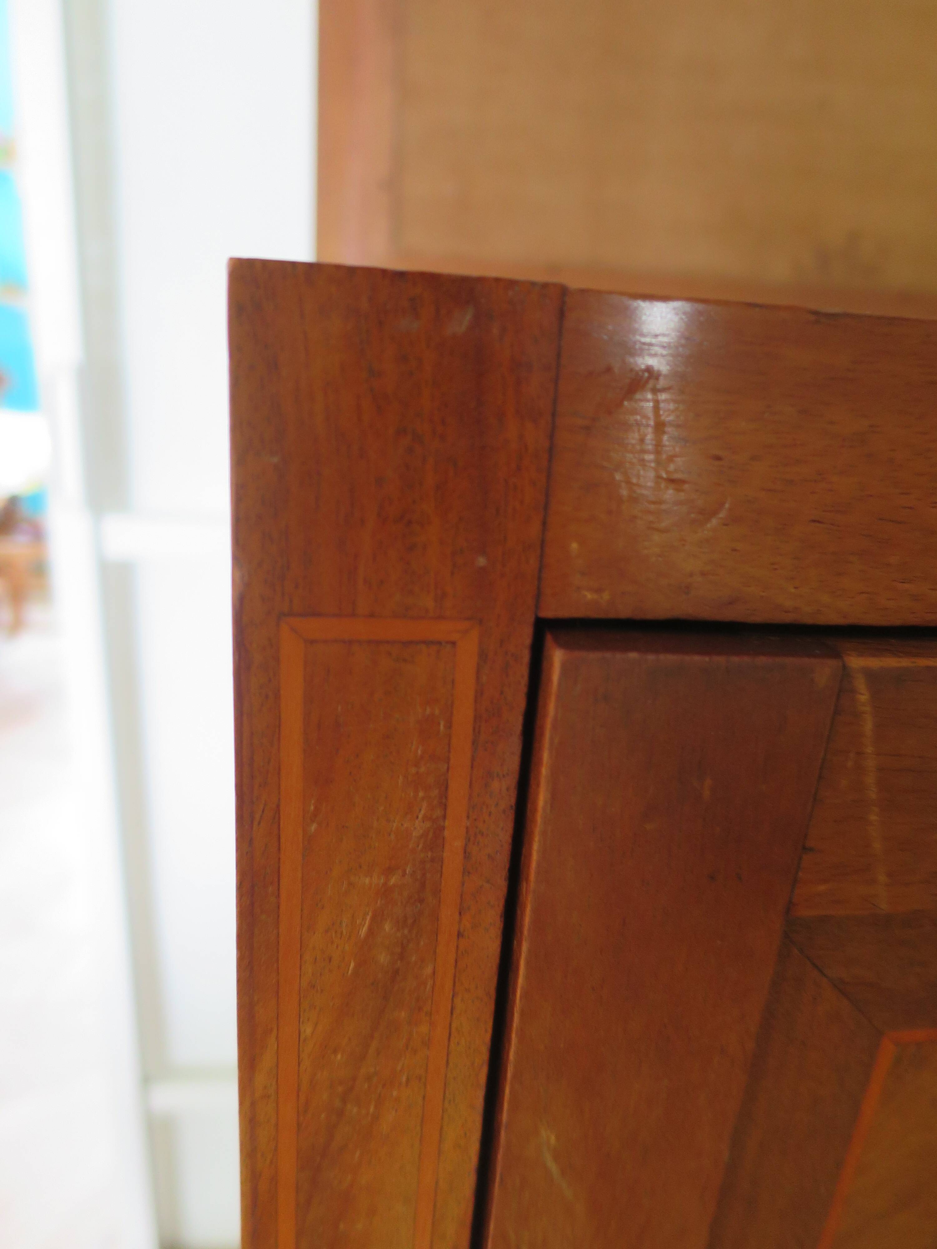 Buffet, bonnetière style Directoire