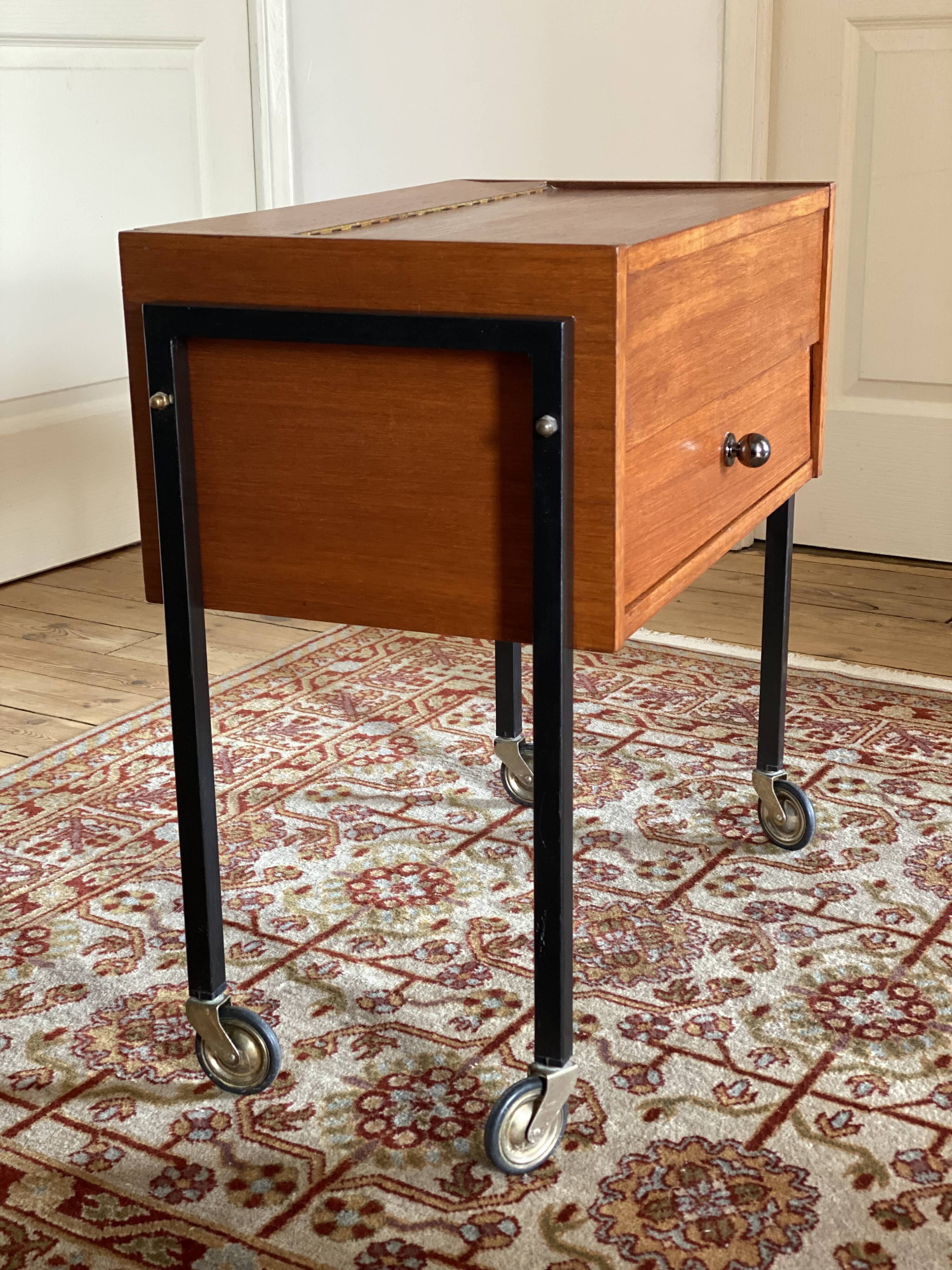 Secretary / Vintage Scandinavian side table on wheels