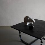 Table basse en métal forgé et pierre noire | Brutaliste | France | Années 1970