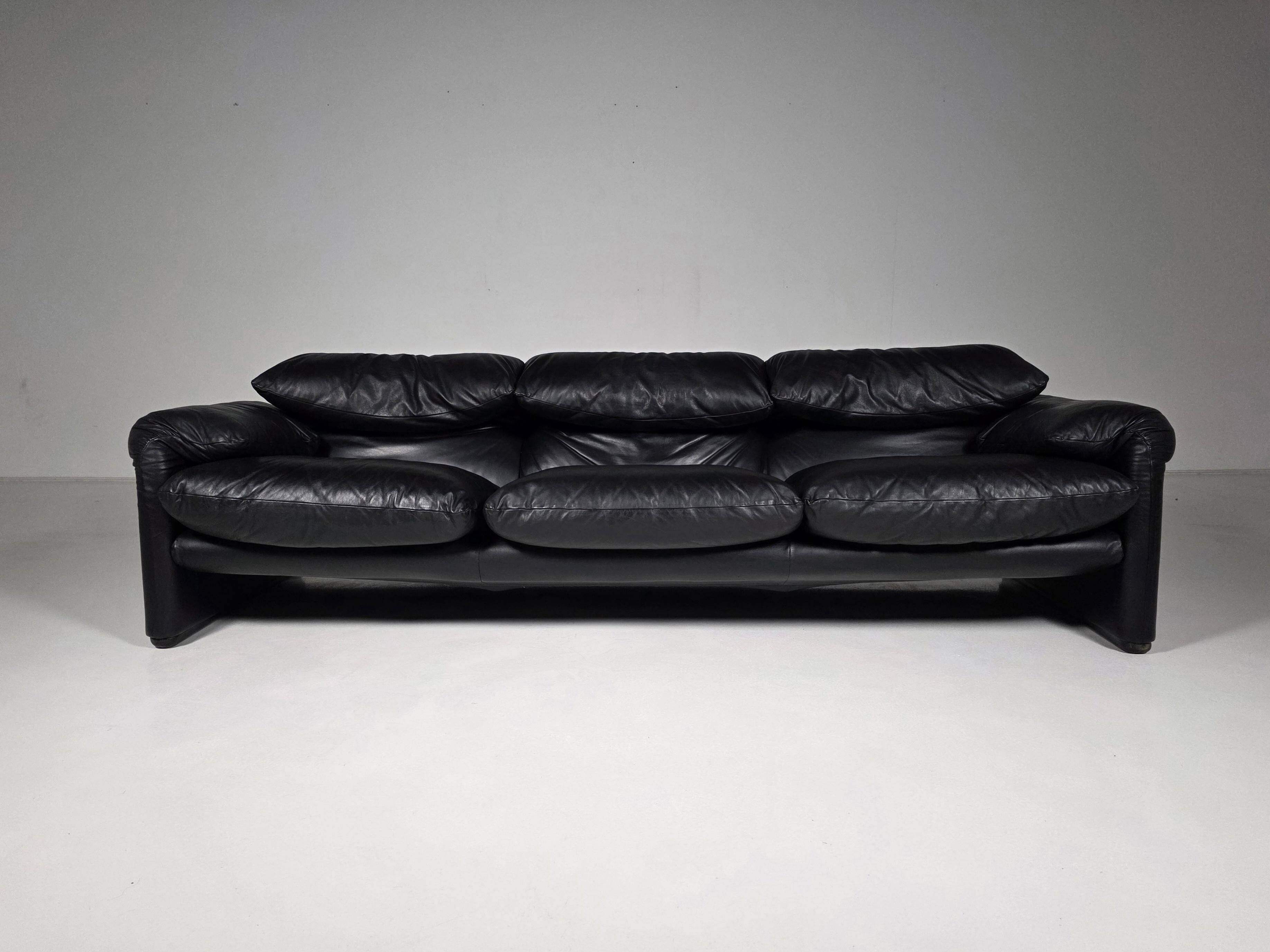 3-seater leather sofa by Vico Magistretti for Cassina, 1970.