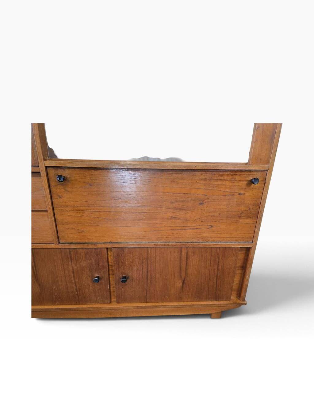 Vitrine vintage en bois / armoire / meuble mural