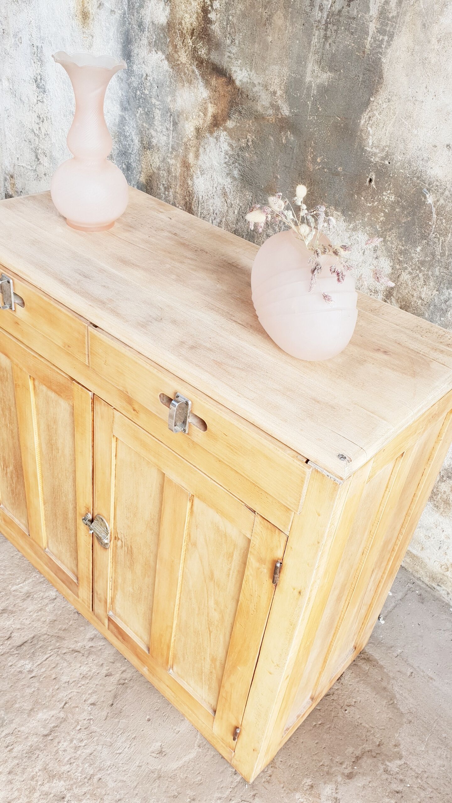 Buffet parisien vintage