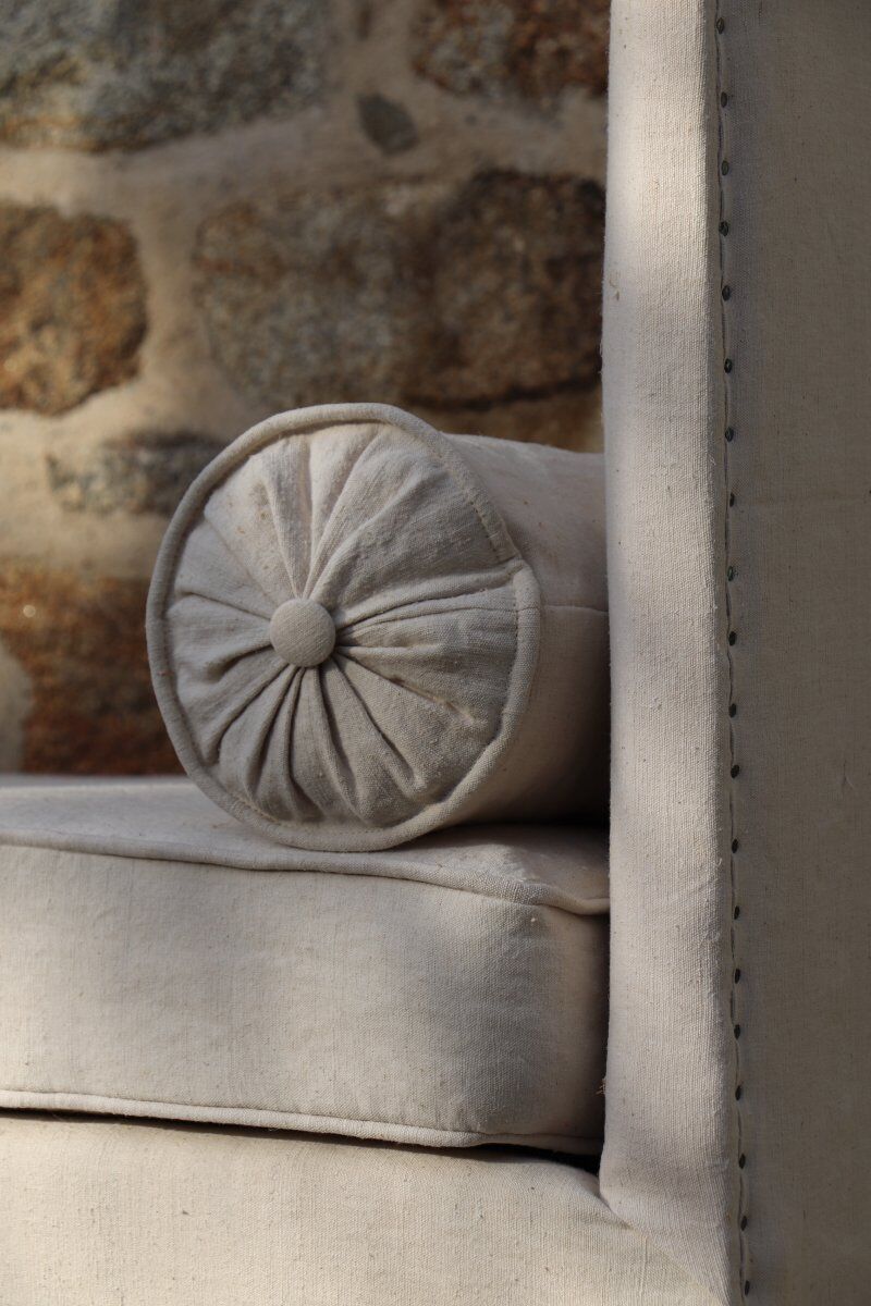 Day bed Louis XIII style reupholstered castle