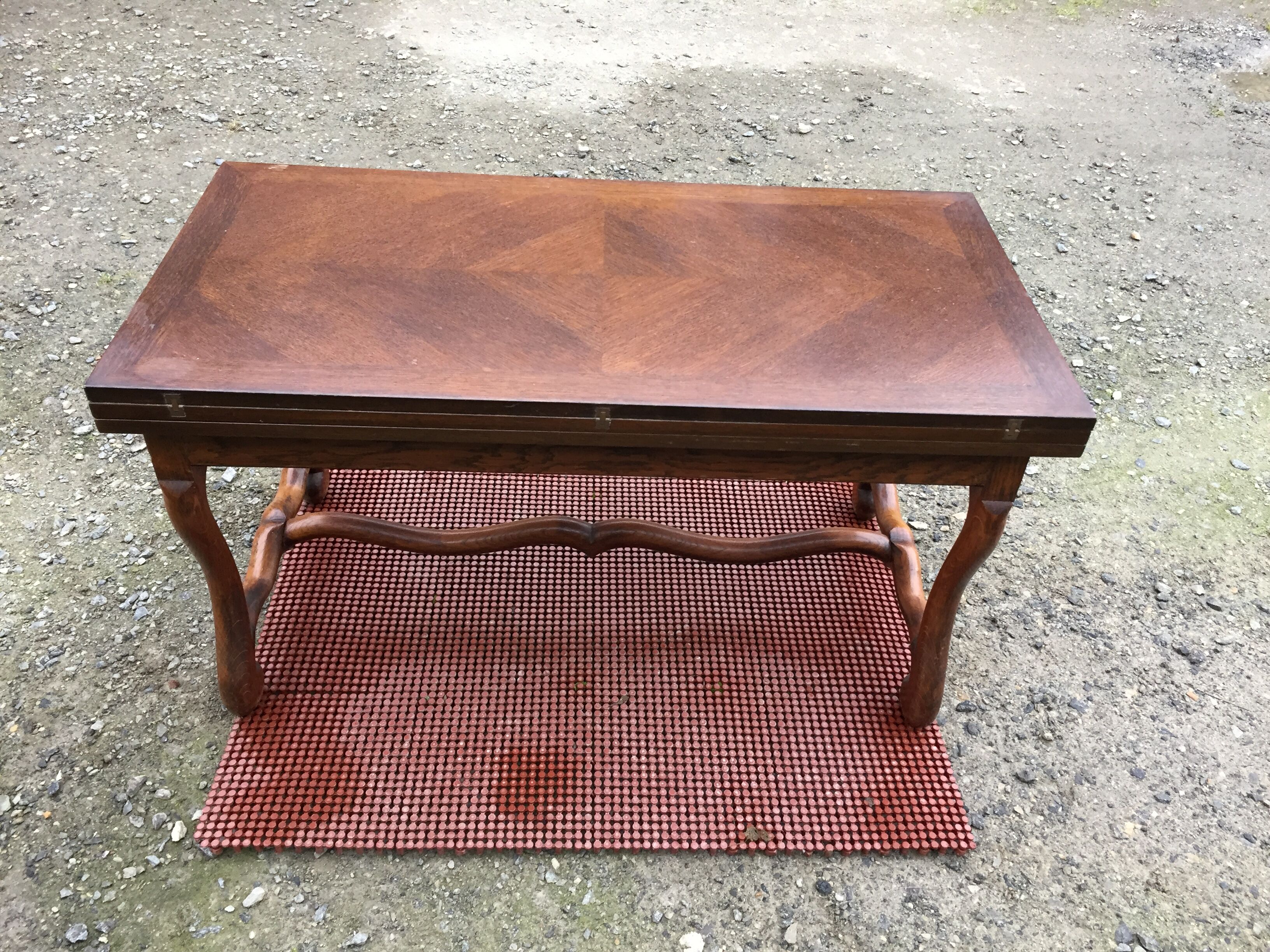 Modular vintage oak coffee table with Albert Ducrot's magical system