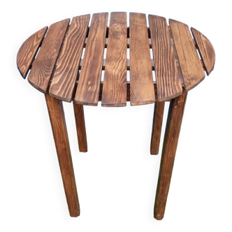 Round solid wood table