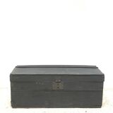 Matte black curved trunk