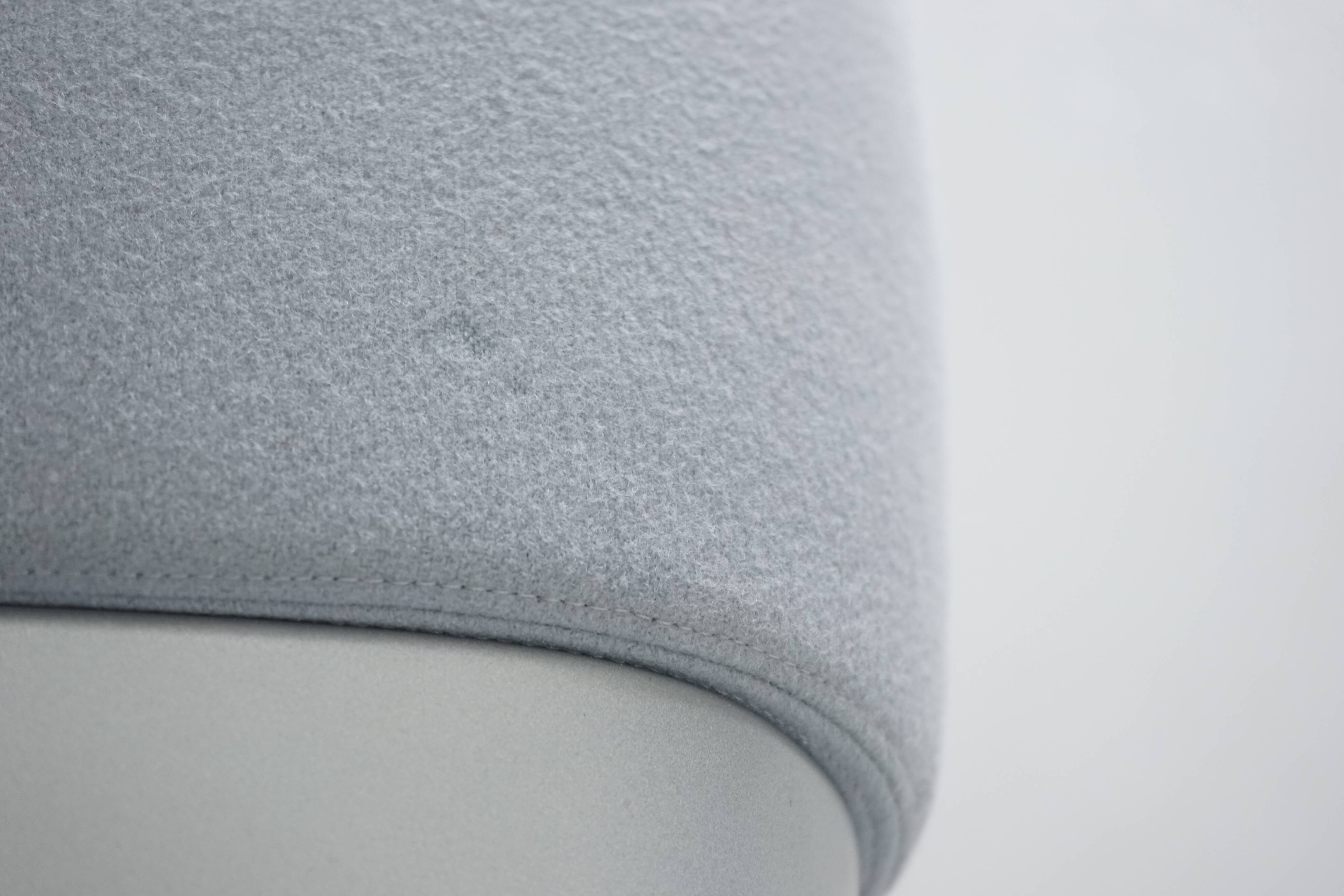 Canapé Gluon par Marc Newson pour Moroso
