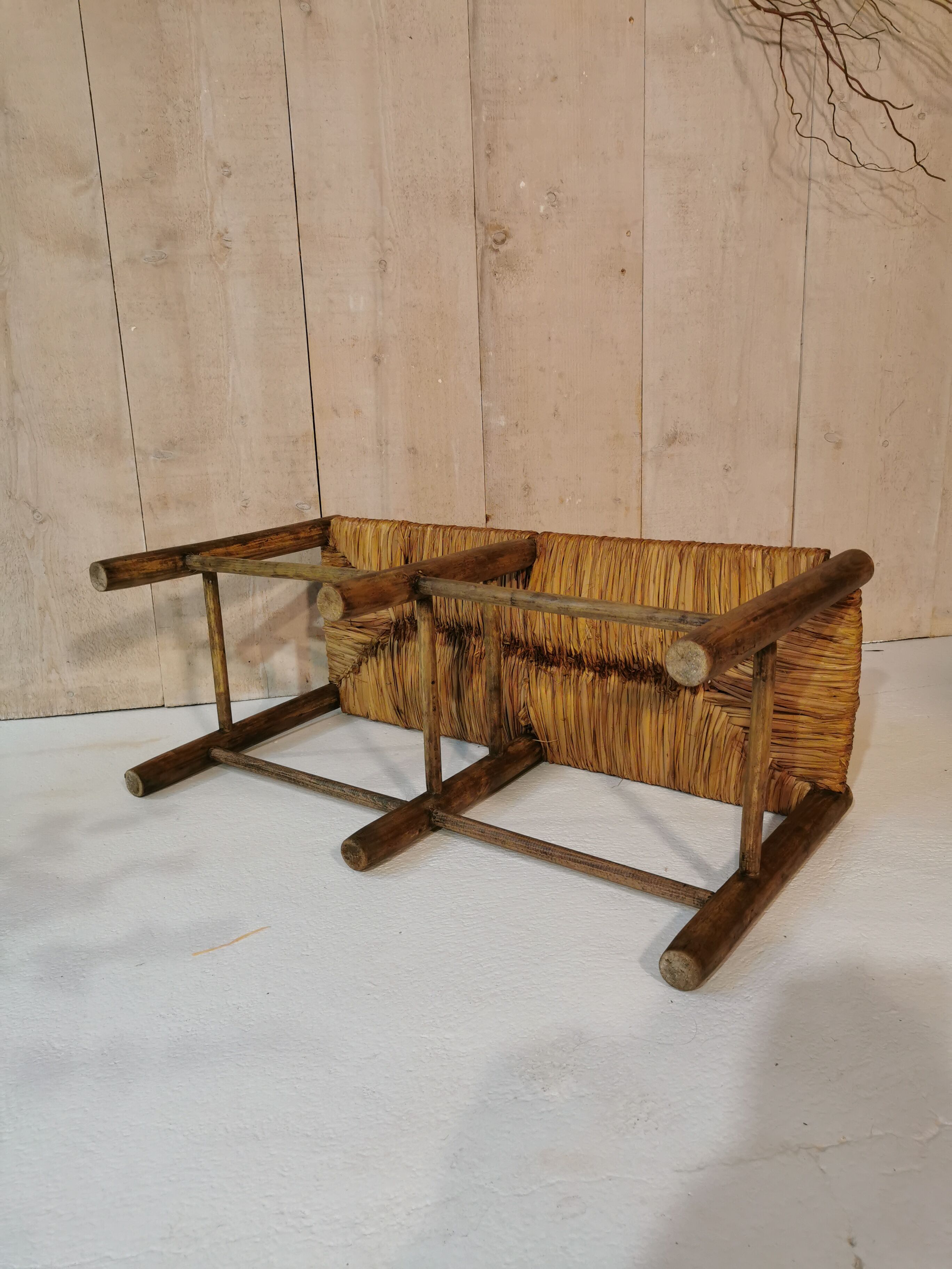 Straw bench
