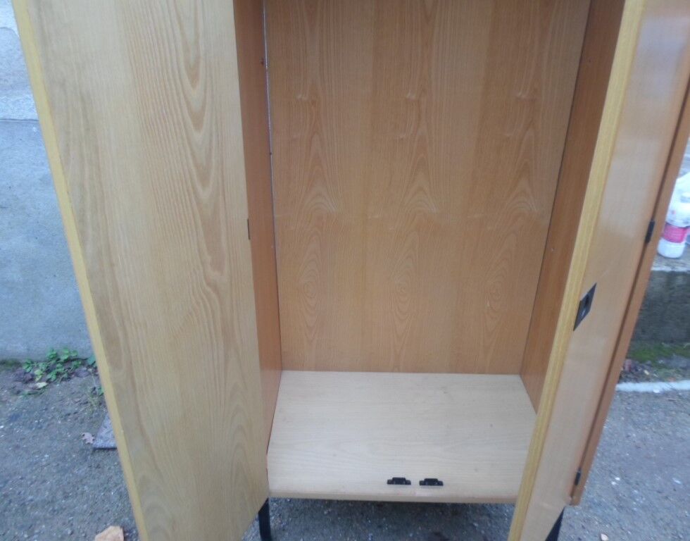 Walk-in wardrobe Paris vintage 1970