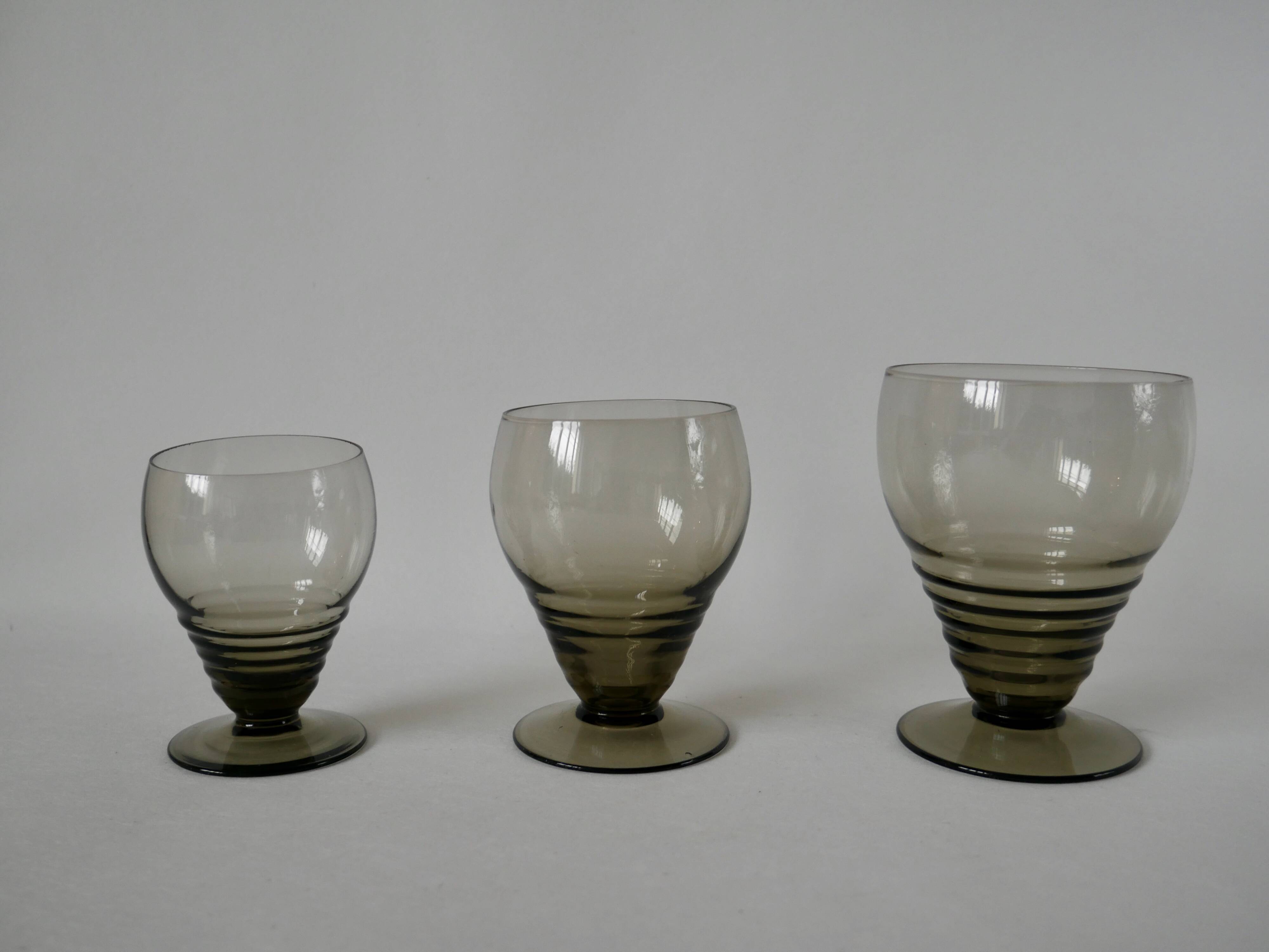 Set of 6 small art deco design wine glasses in smoked glass from the 30s and 40s