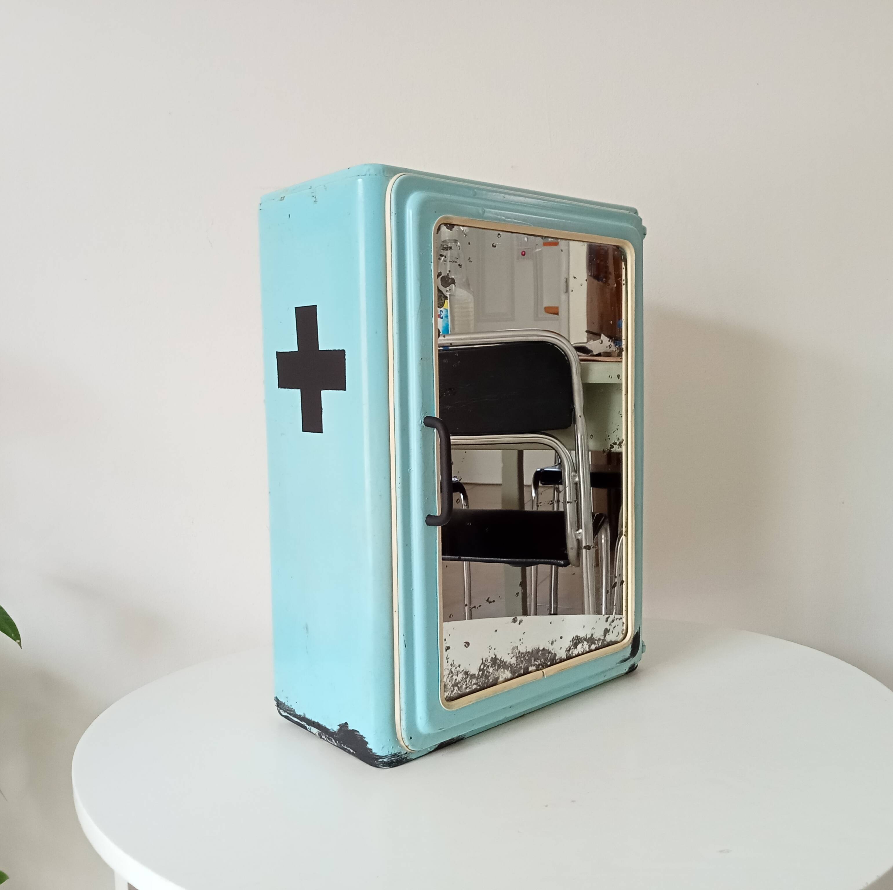 Vintage metal medicine cabinet from the 1950s