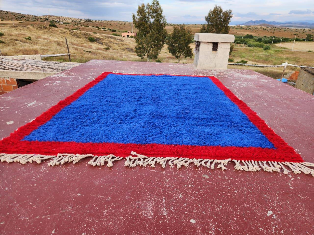 Authentic Beni Ouarain rug 250 x 180 cm – Cobalt blue and red – Piece