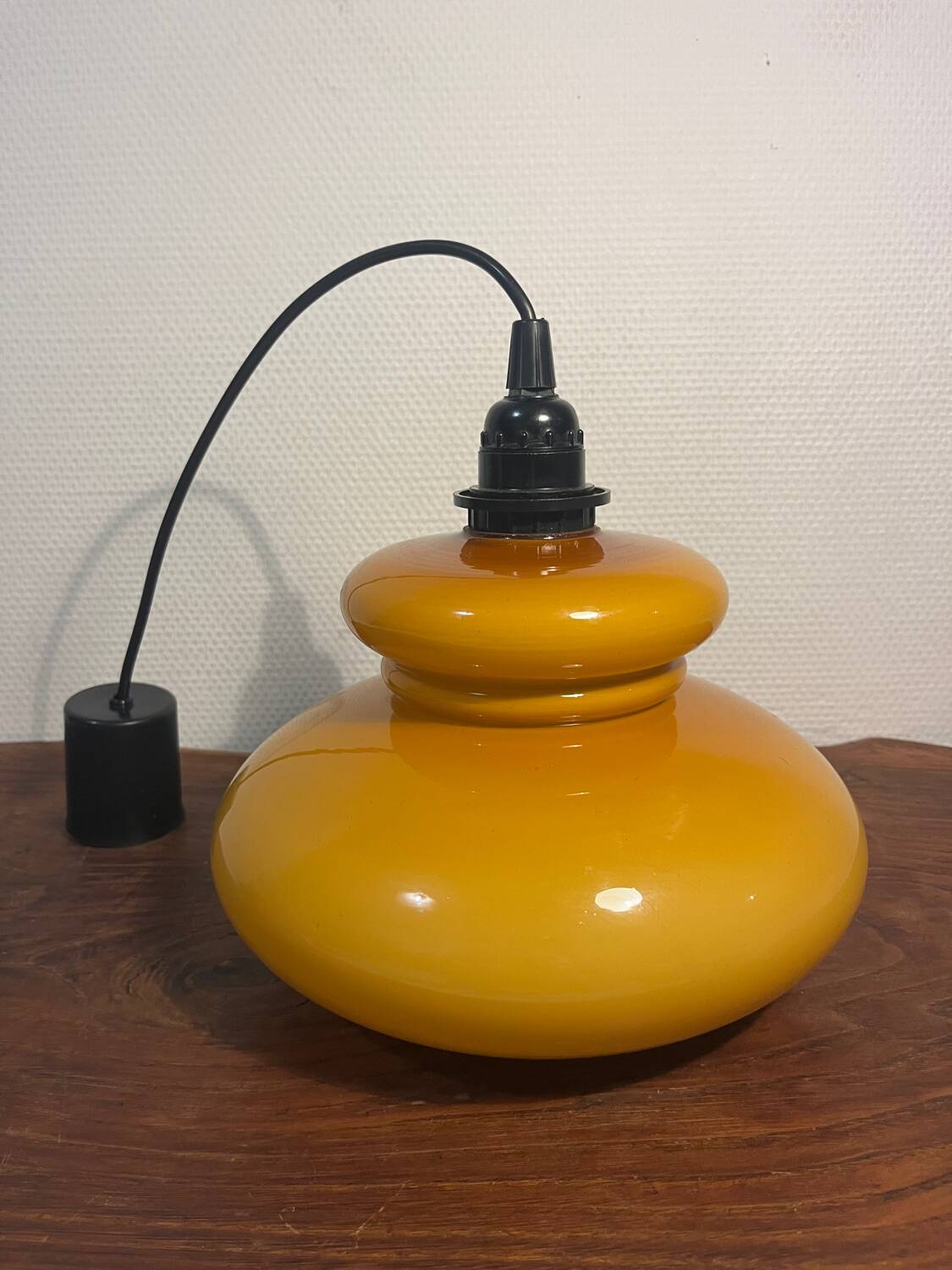 Opaline suspension from the 70s