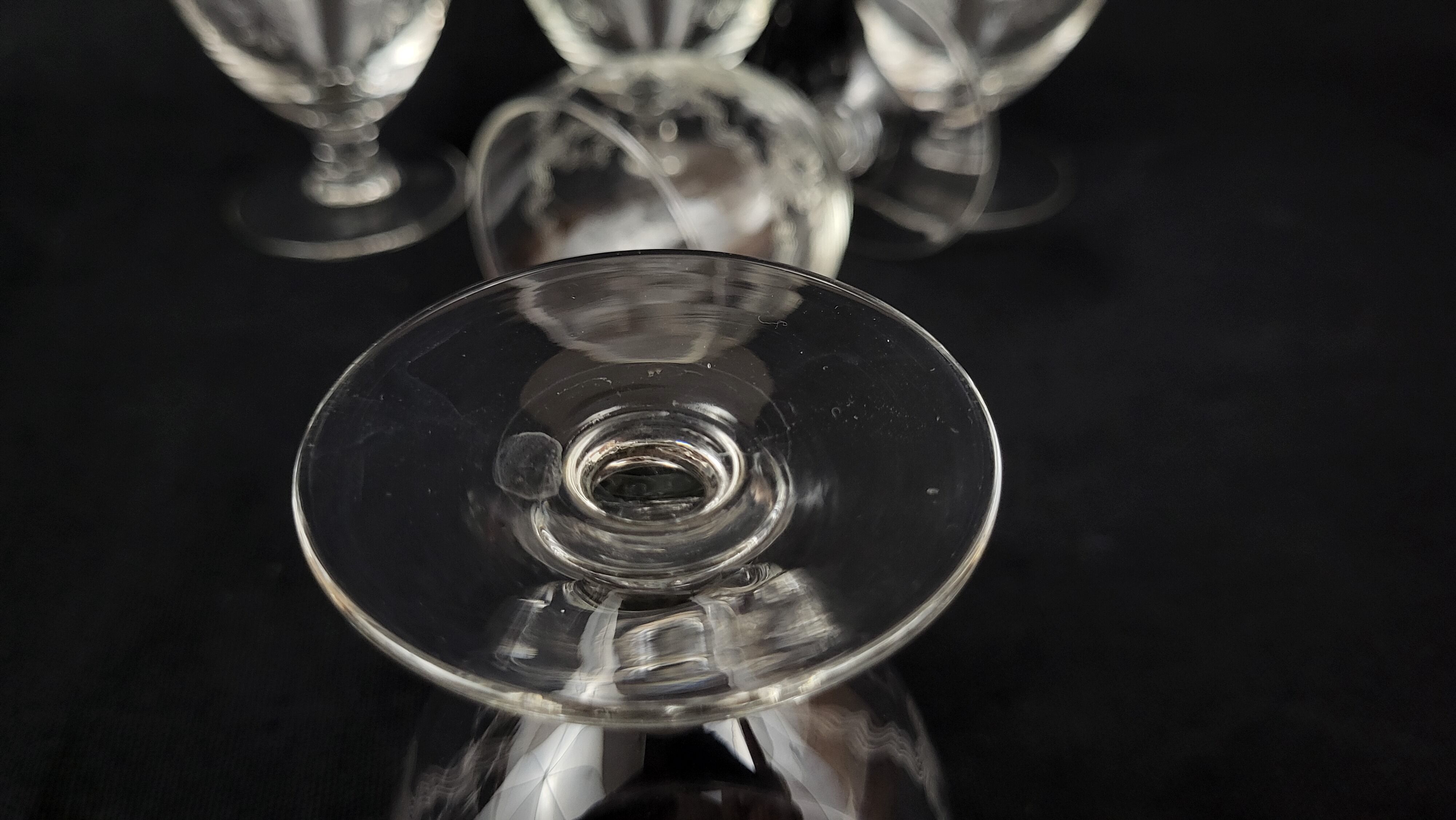 Set of 6 crystal wine glasses