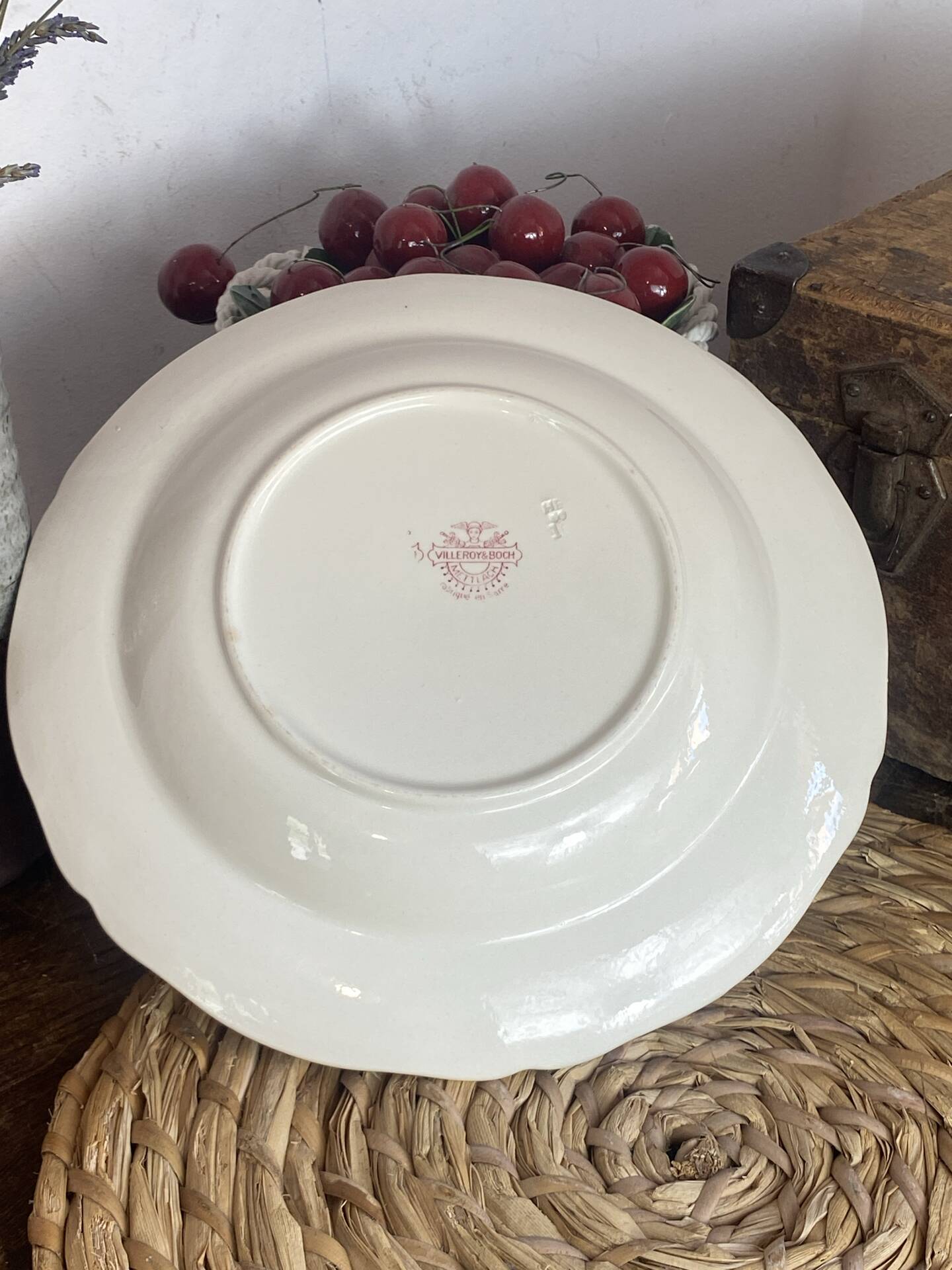 Round plate, ironstone, Villeroy & Boch, Valeria