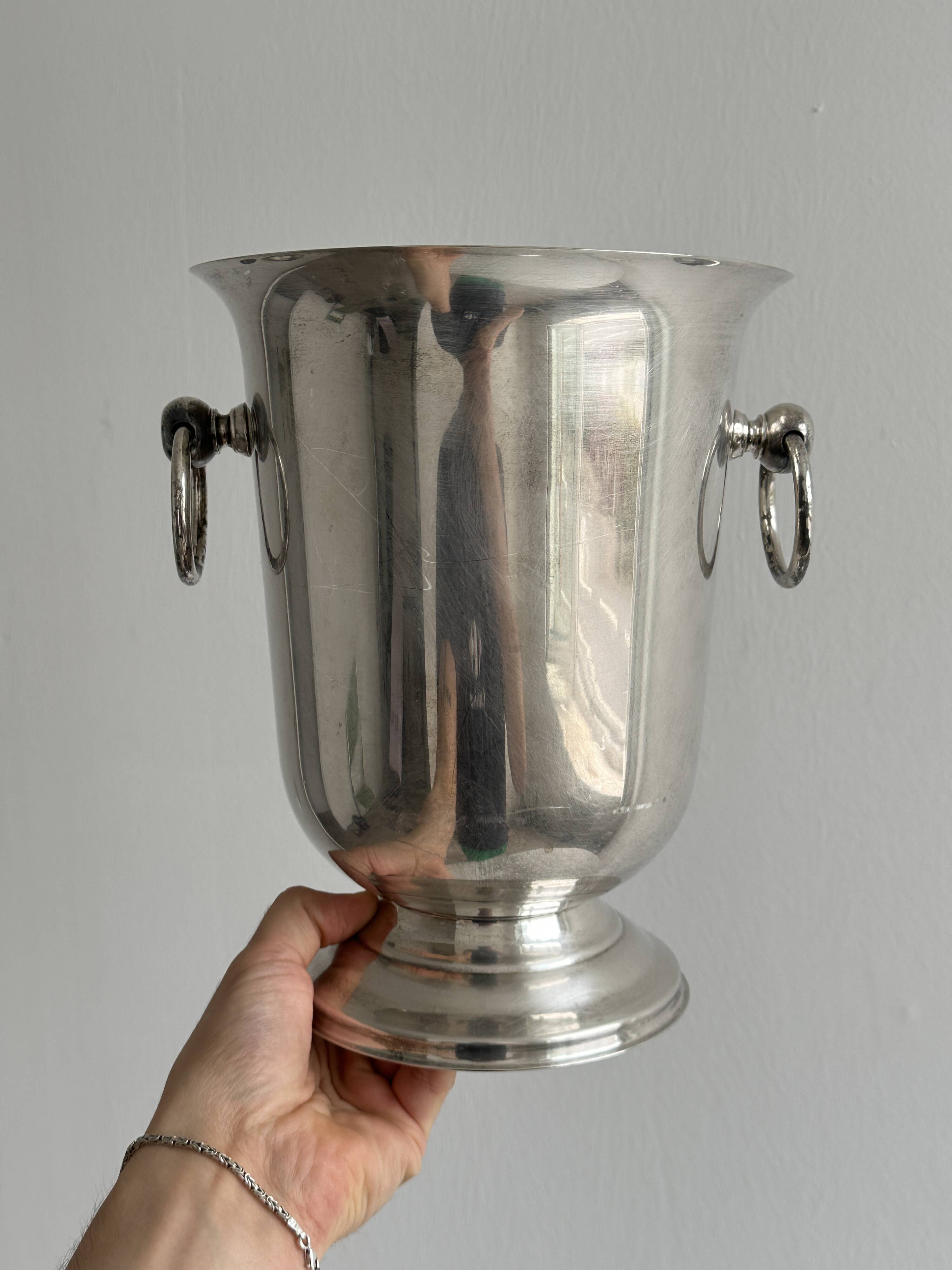 Metal champagne bucket