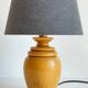 Lampe bois massif et tissu vintage