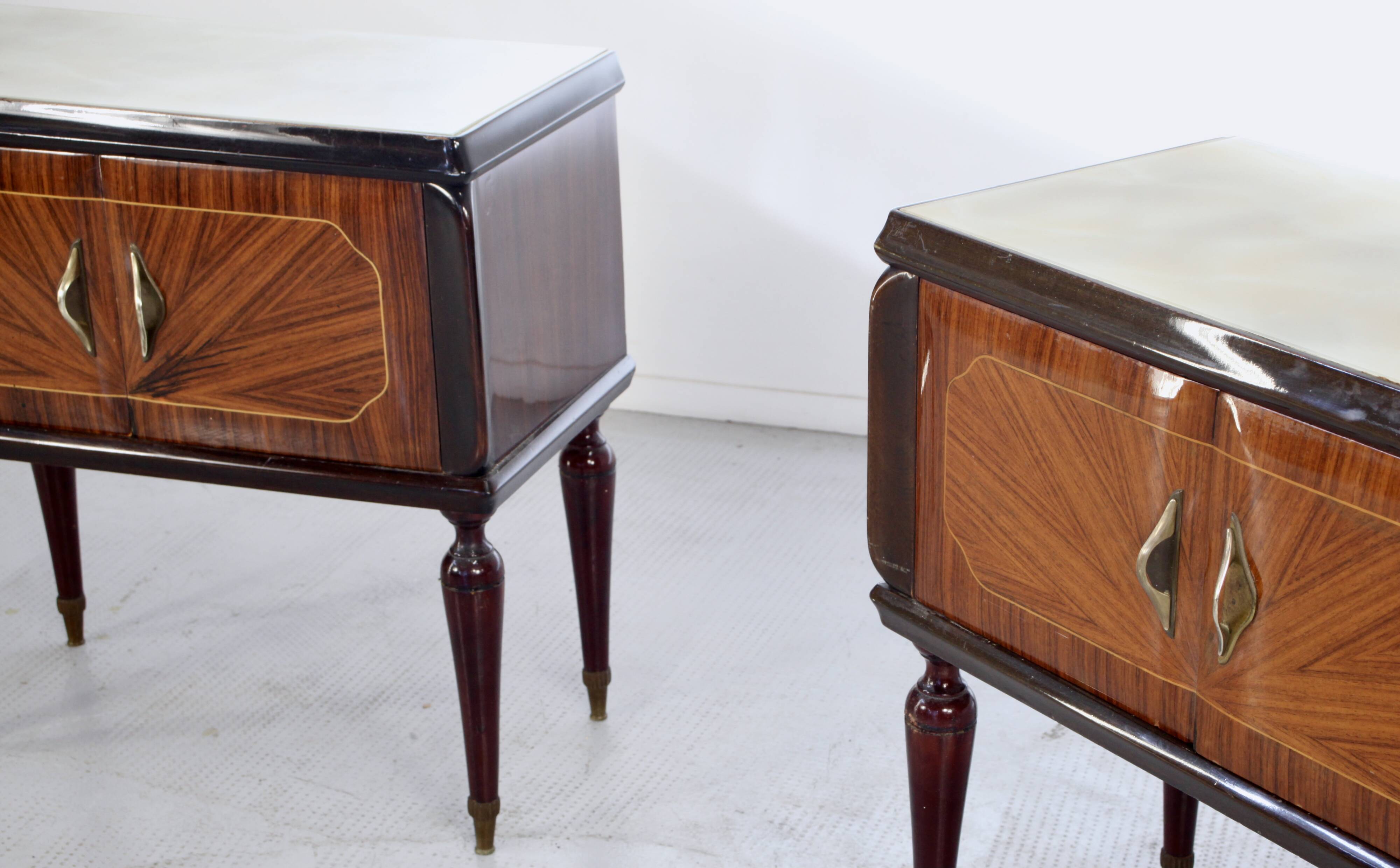 Set Of 2 Italian Midcentury Walnut Burl And Brass Bedside Tables / Cabinets