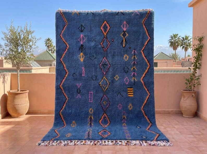 Tapis Handmade Marocain bleu décoré 200cmx300cm