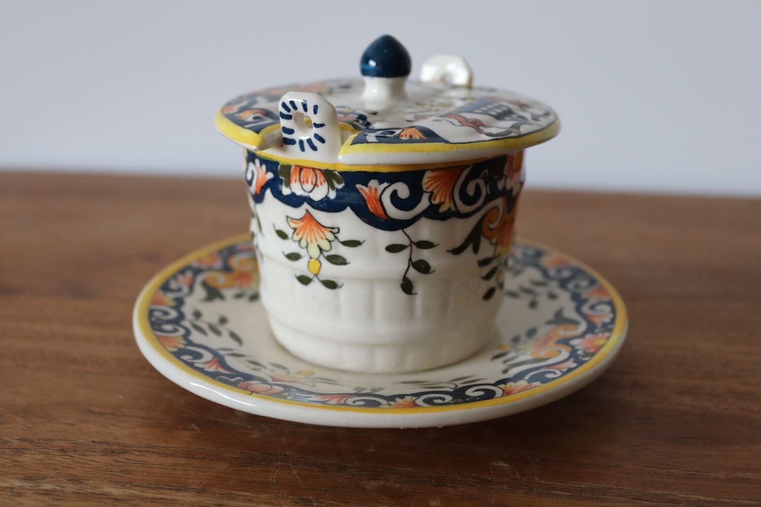 Ceramic sweetener Mont Saint Michel