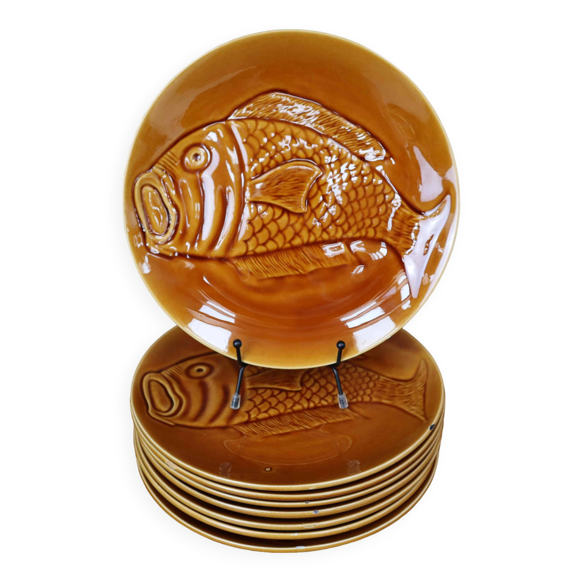 8 glazed flat plates with vintage fish decoration Saint Amand