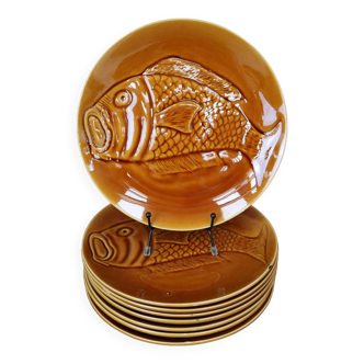 8 glazed flat plates with vintage fish decoration Saint Amand
