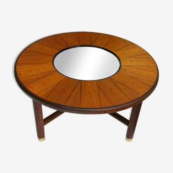 Round scandinavian coffee table