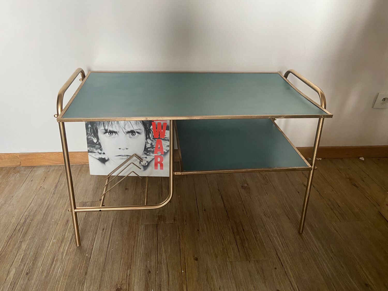 Table basse vintage range disques vyniles