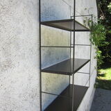 Shelf wall metal string