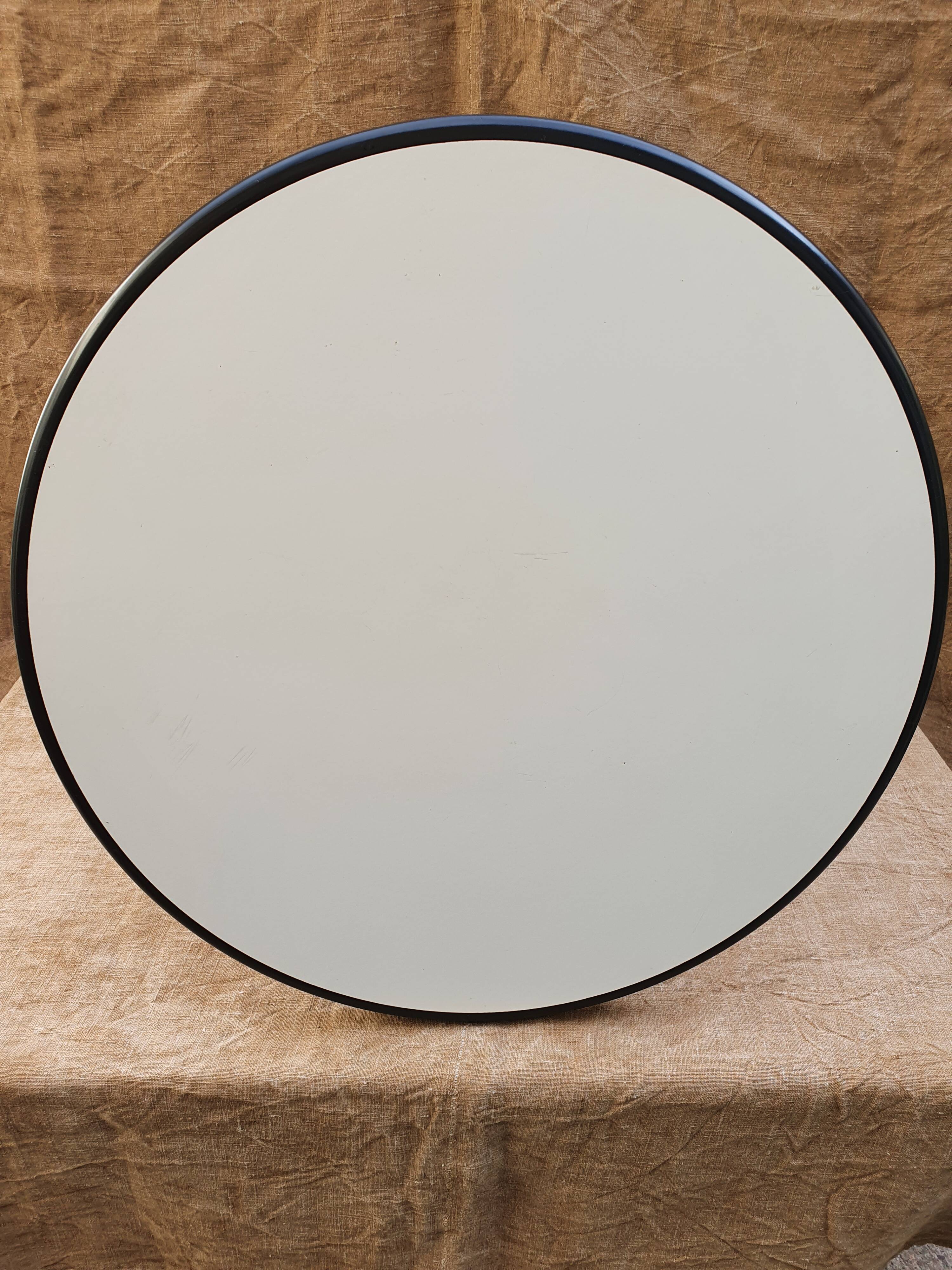 Round side table Castelli