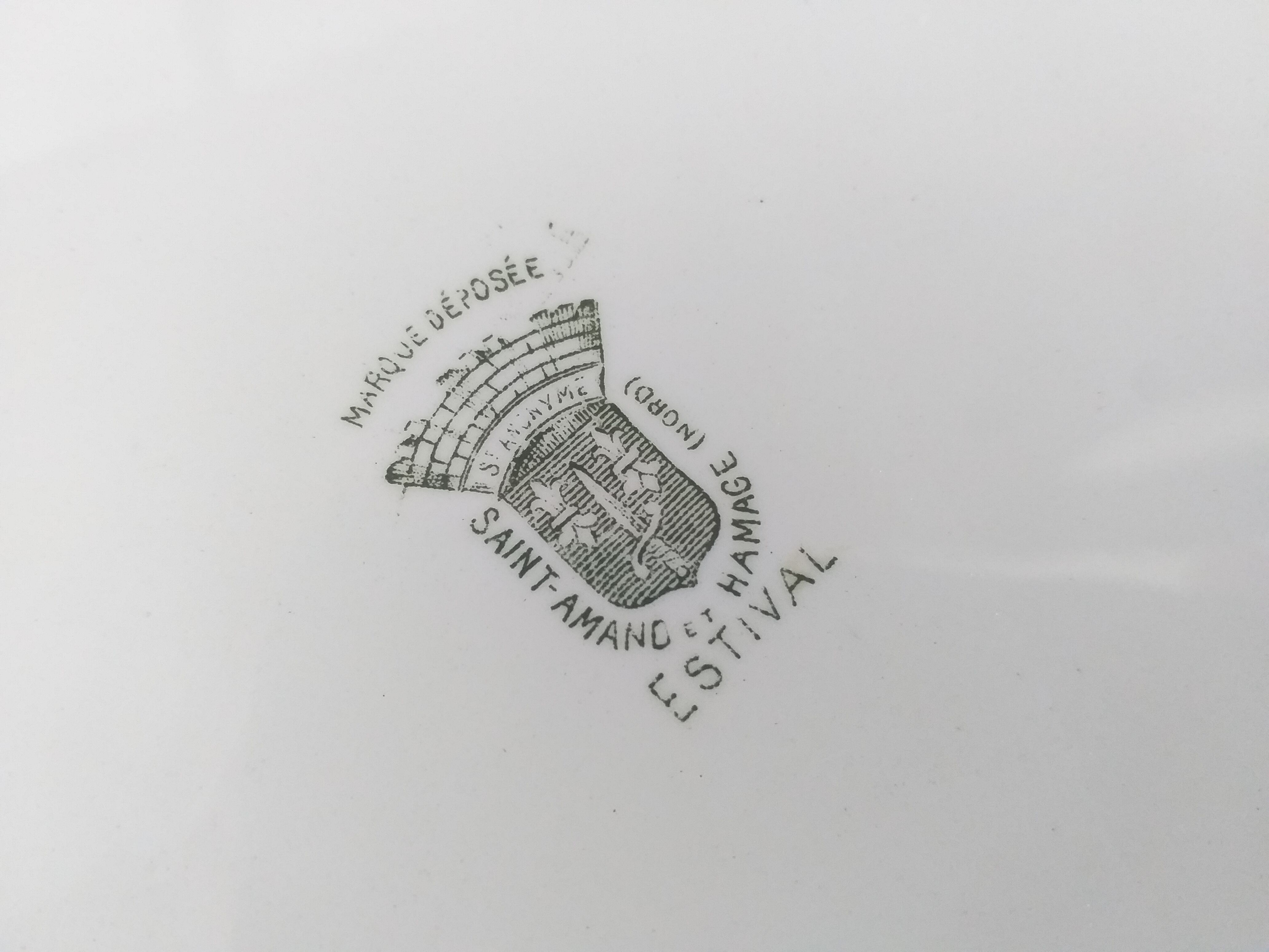 Serving dish in Saint Amand porcelain and Hamage