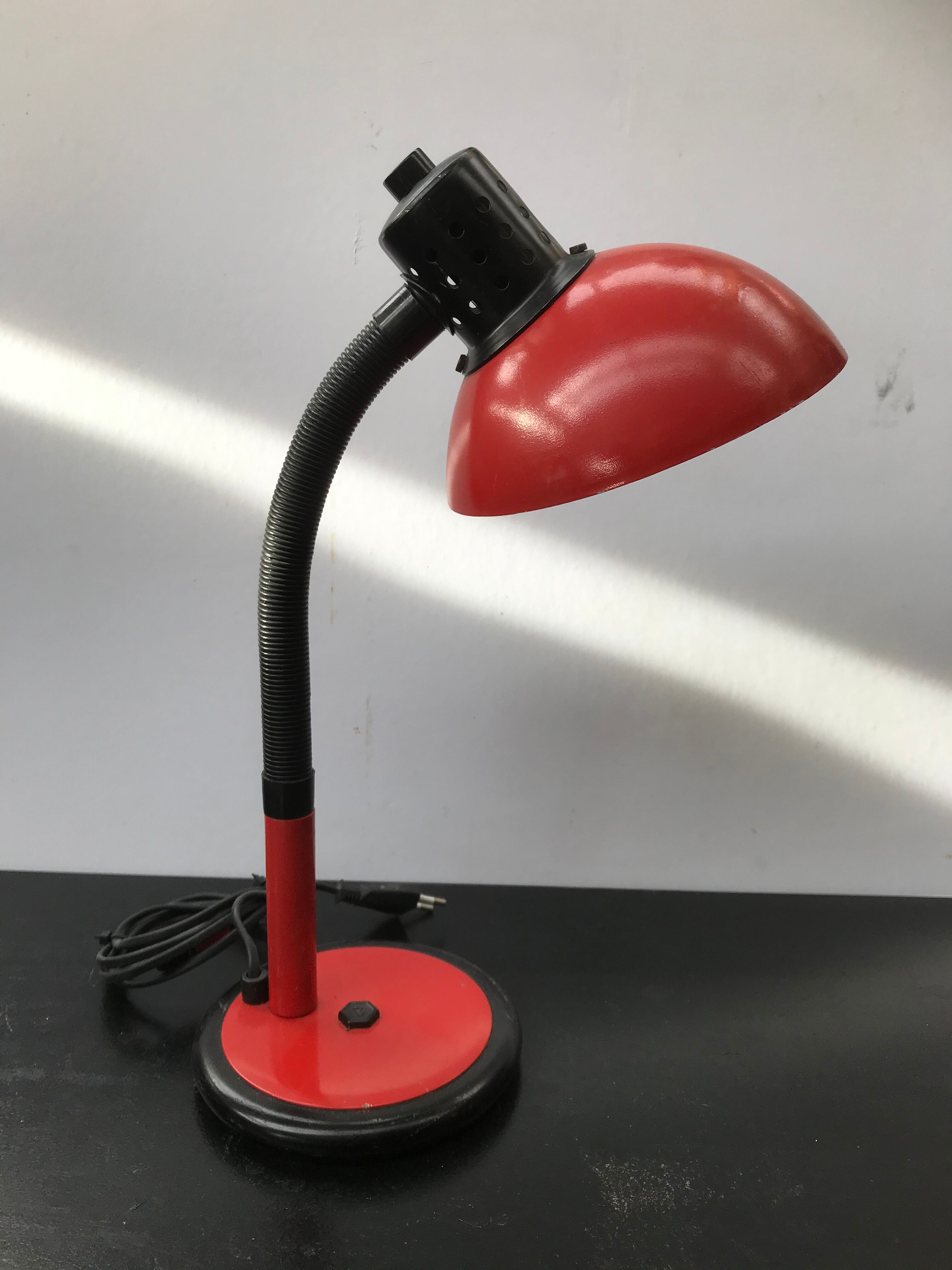 Office lamp Aluminor red metal