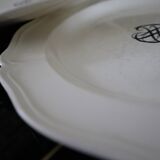 8 Wedgwood plates in English earthenware 19th black monogram