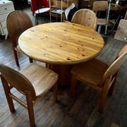Large Scandinavian pine table - 6 chairs