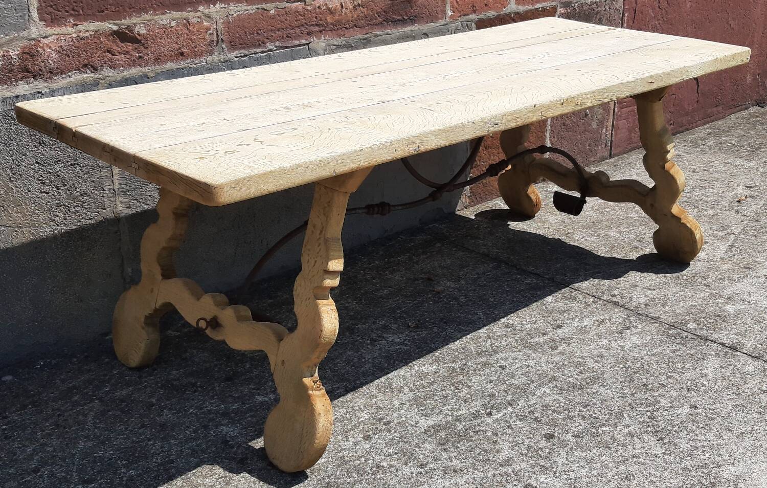 Oak farmhouse table with lyre legs. (Spanish table)