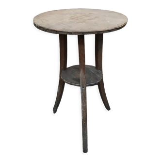 Pedestal table