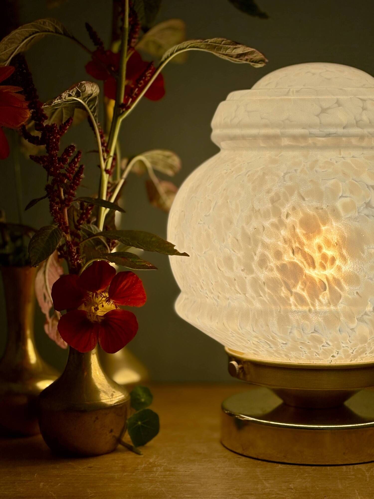 Vintage Art Deco globe table lamp in white Clichy glass
