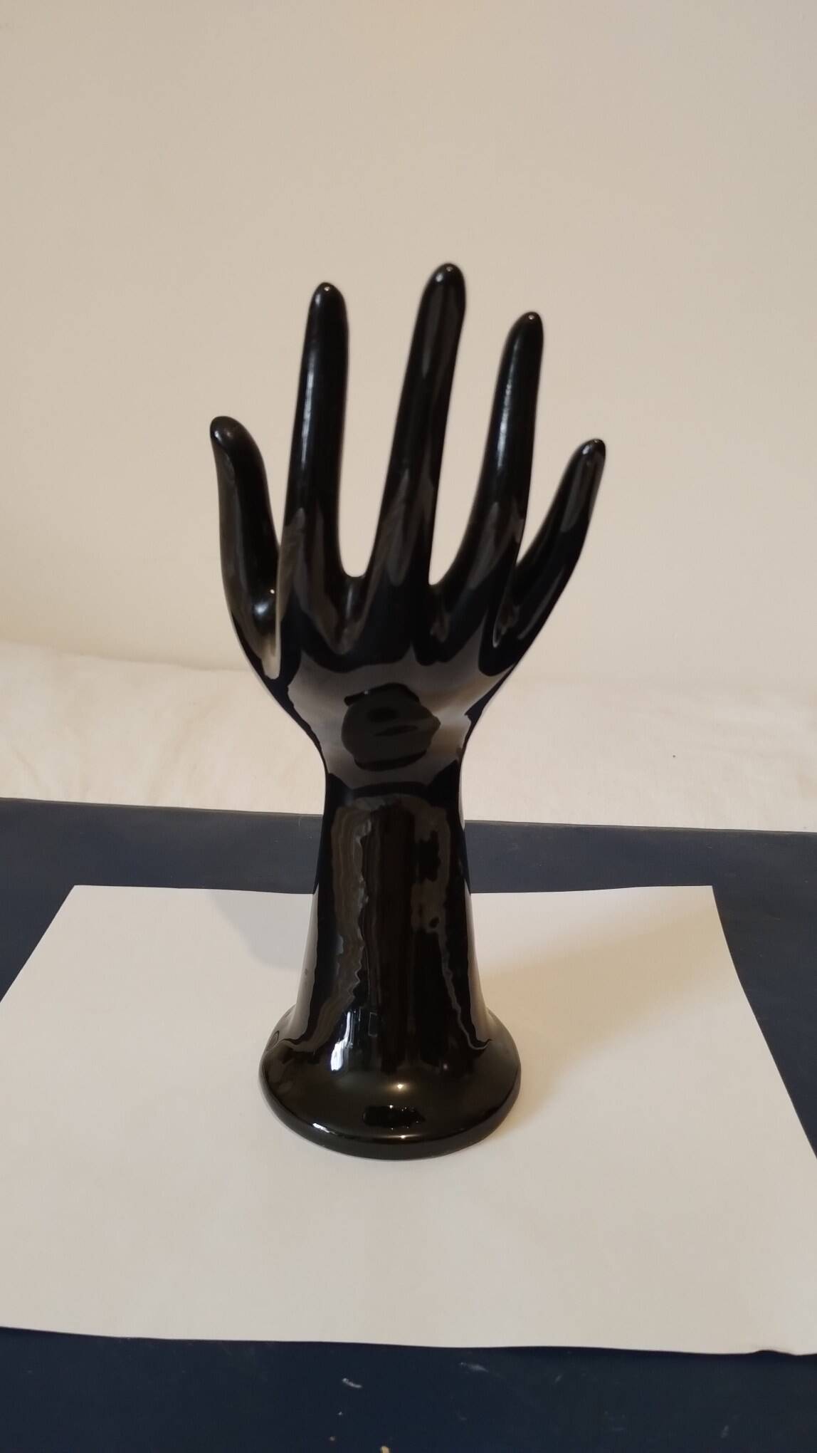 Hand ceramic ring holder JMR