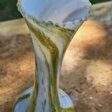 Vase in opaline