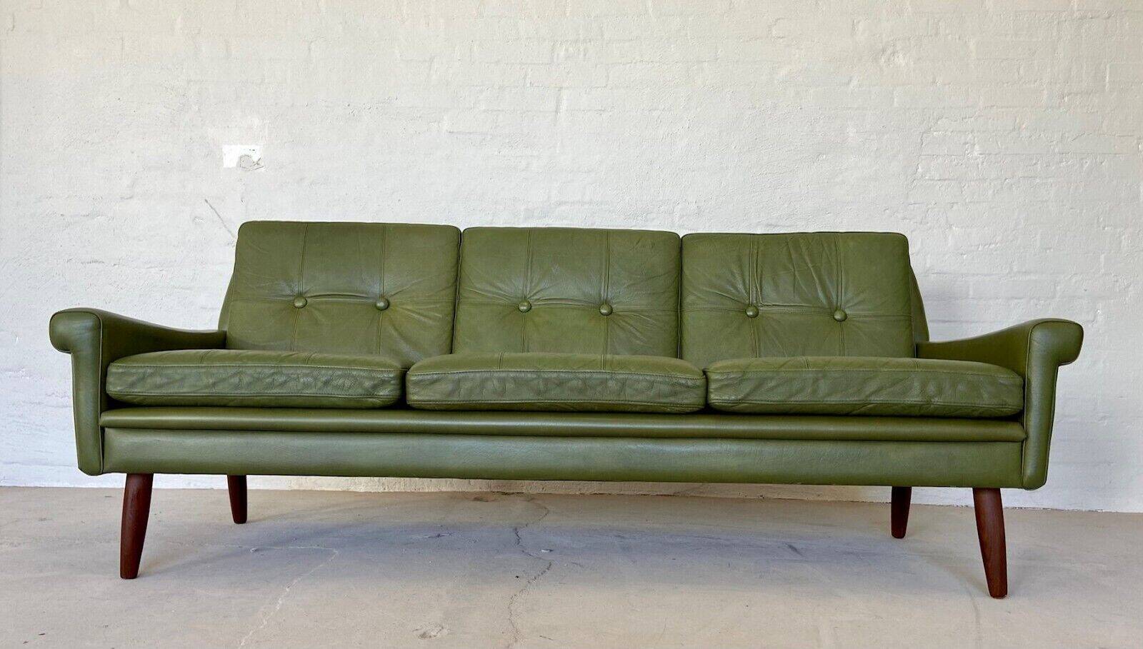 Canapé 3 places Svend Skipper vintage danois rétro en cuir vert olive