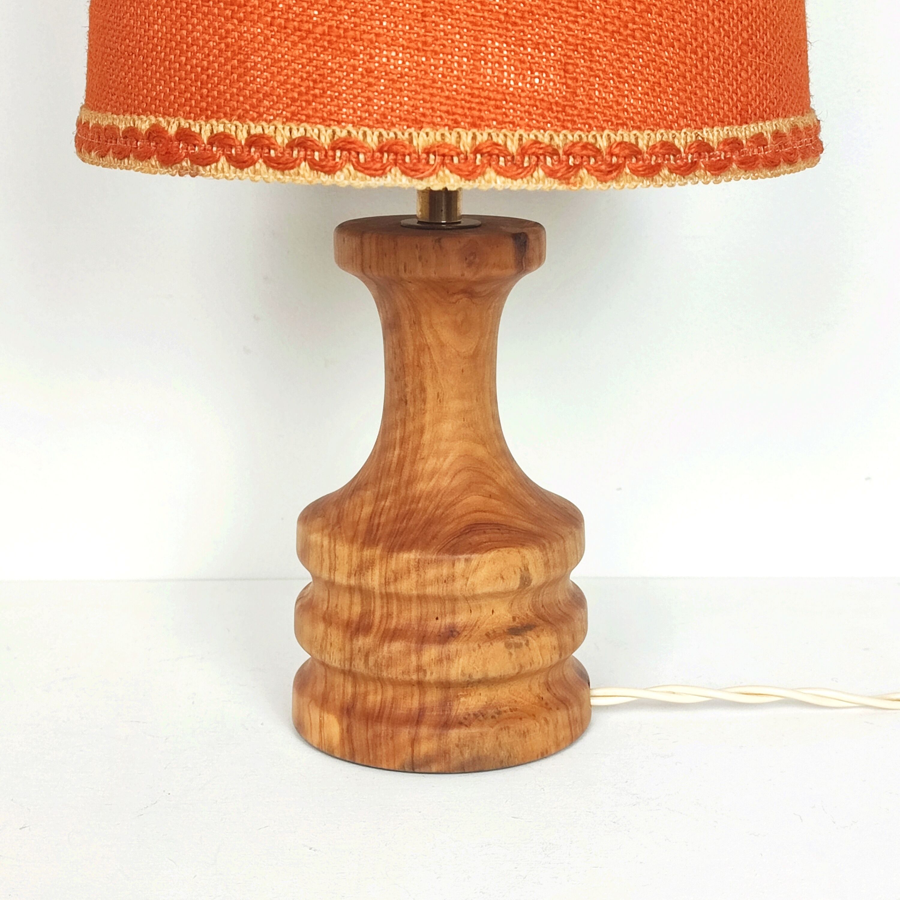 Lampe pied en bois