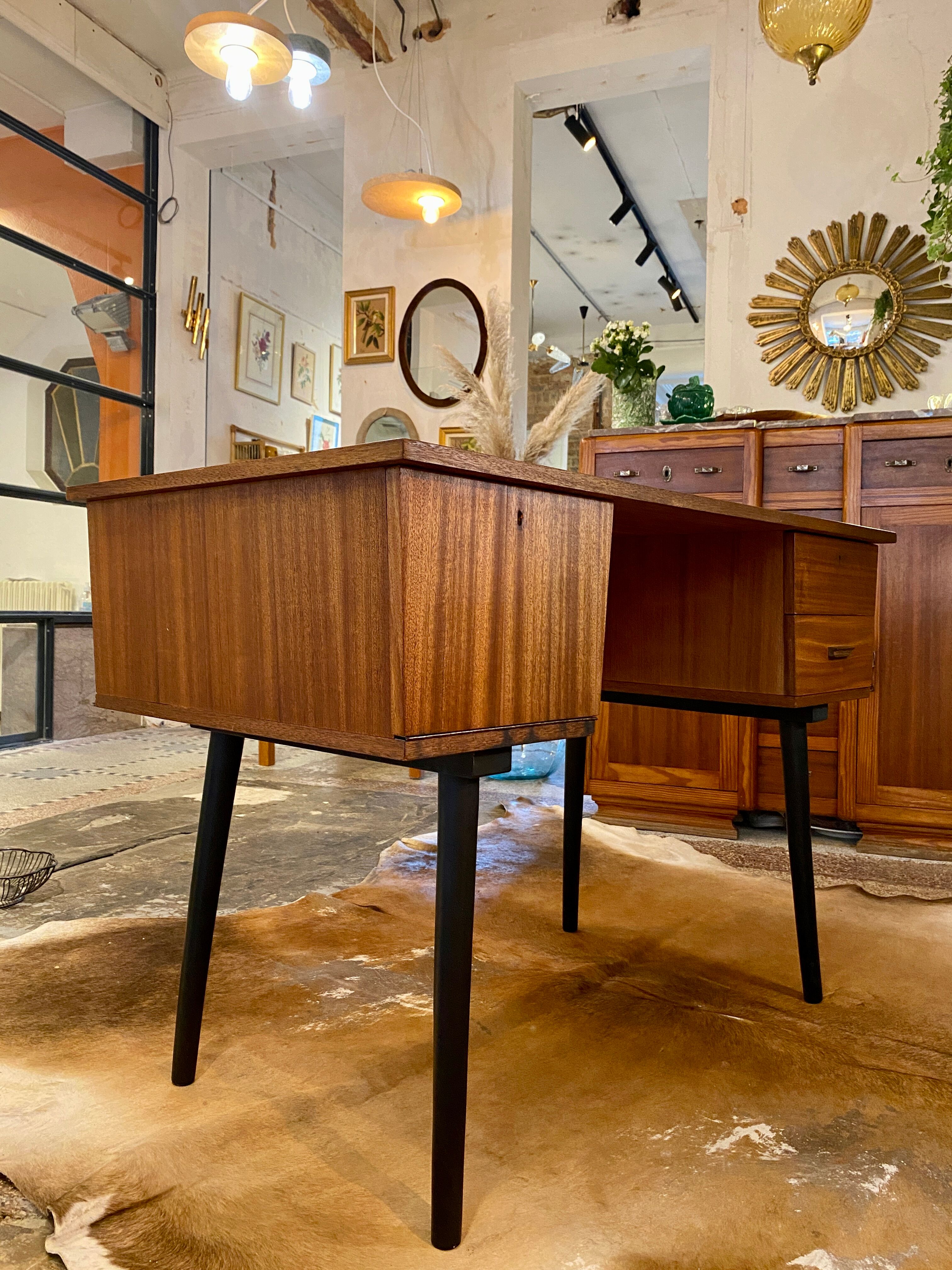 Scandinavian office 1960 two sides