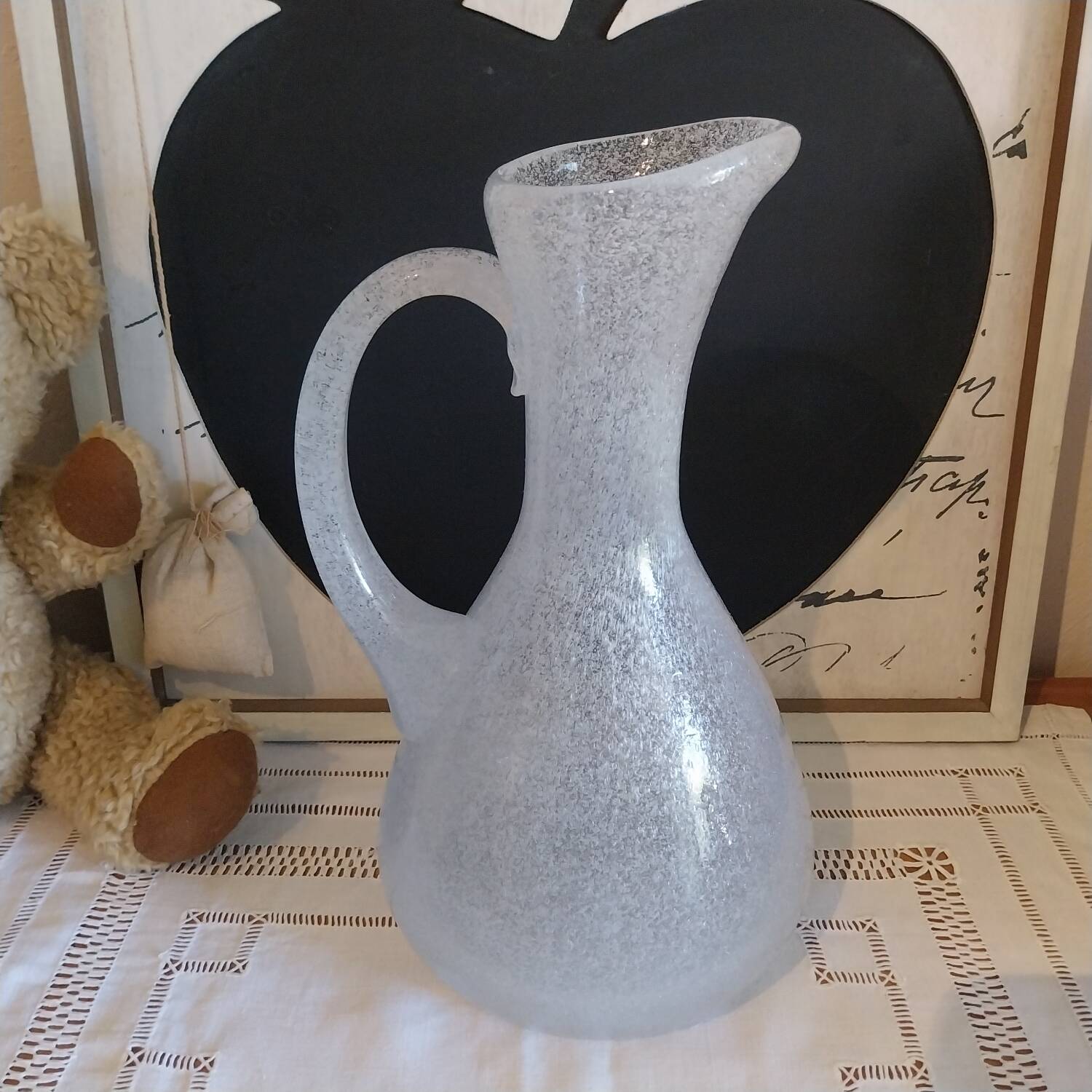 Carafe vintage en verre soufflé bullé