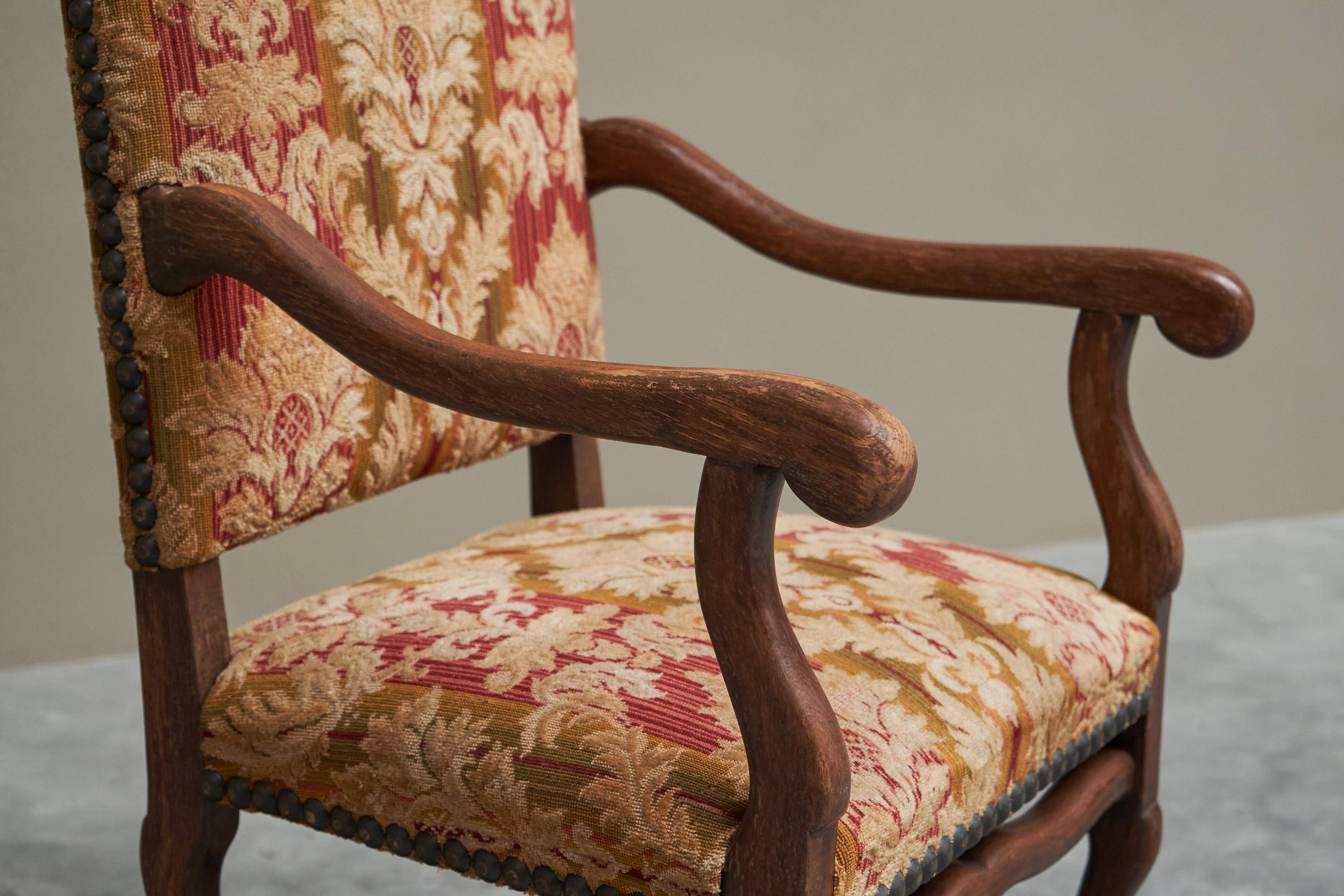 Sheep Bone Armchair in solid wood and 19th-century upholstery