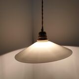 Smooth opaline suspension